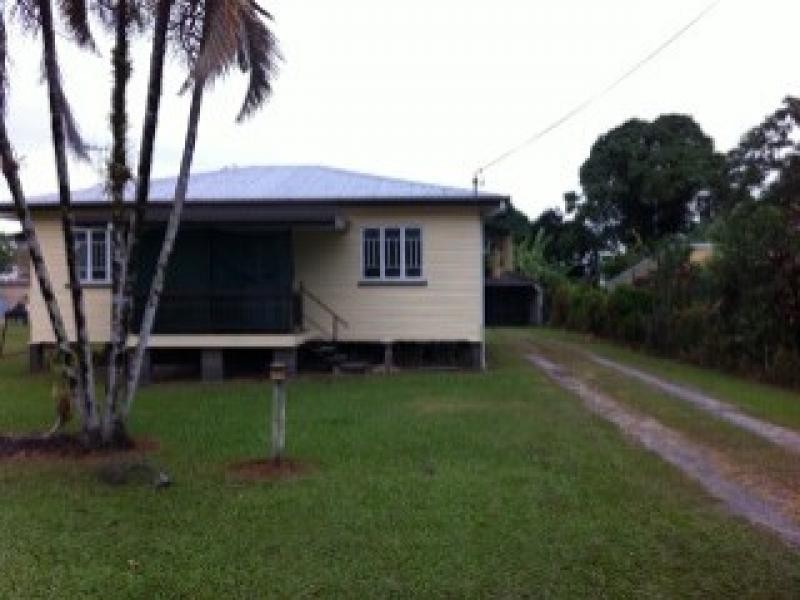 17 Atherton Street, Mossman QLD 4873