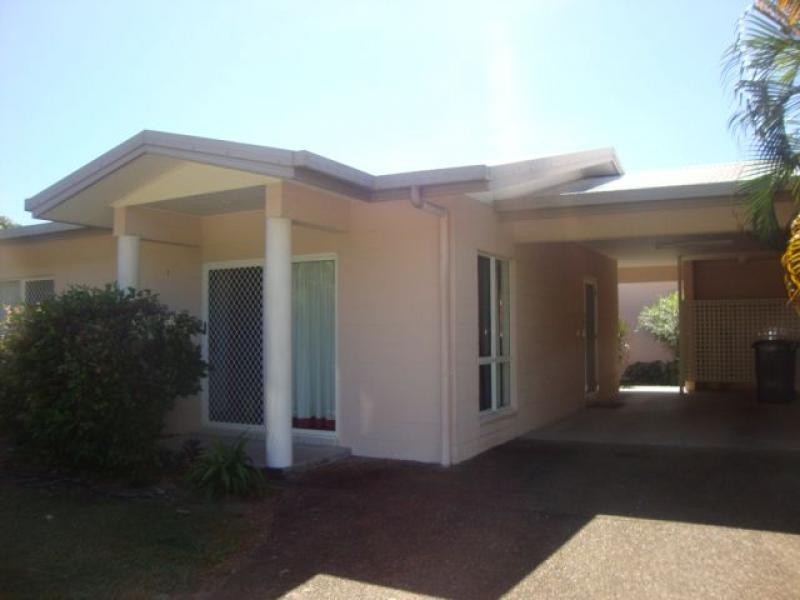 1/1 Yarun Close, Wonga QLD 4873