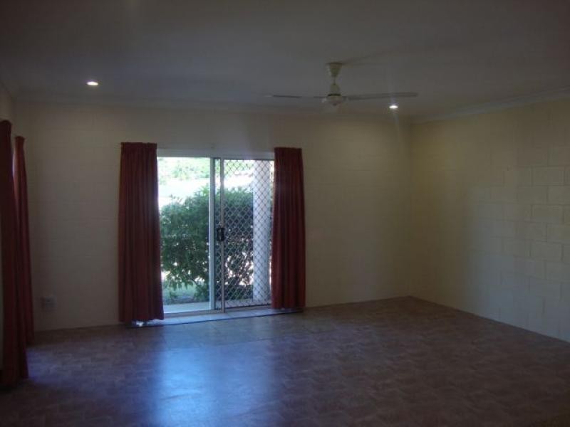 1/1 Yarun Close, Wonga QLD 4873