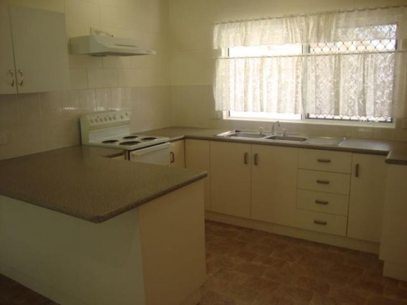 1/1 Yarun Close, Wonga QLD 4873