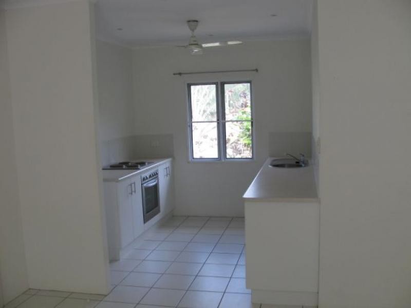 3/7 Yarun Close, Wonga QLD 4873