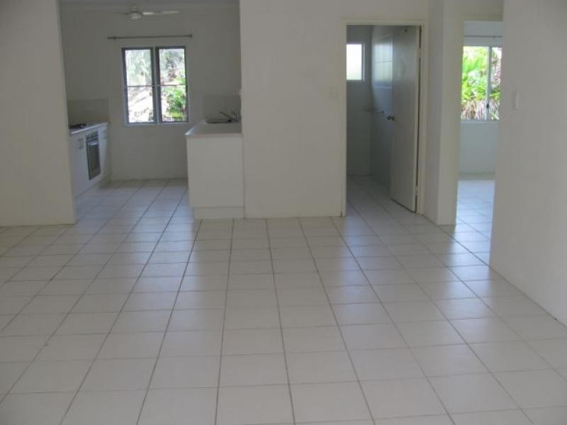 3/7 Yarun Close, Wonga QLD 4873