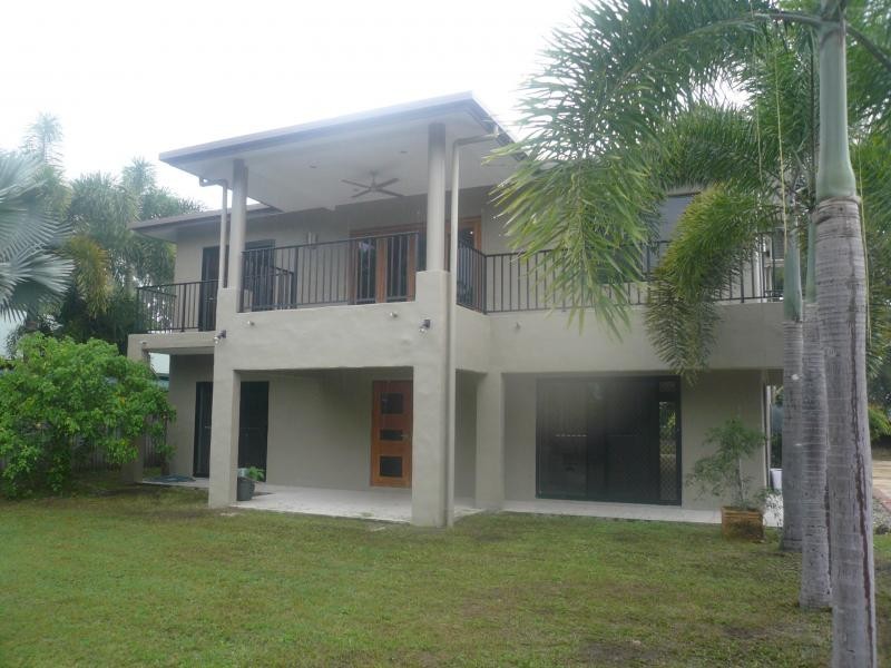 1 Shalom Close, Cooya Beach QLD 4873