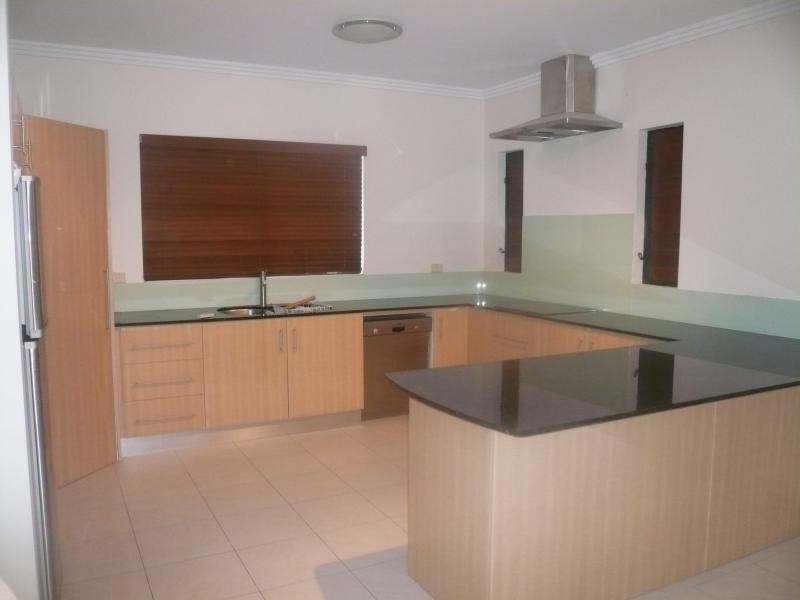 1 Shalom Close, Cooya Beach QLD 4873