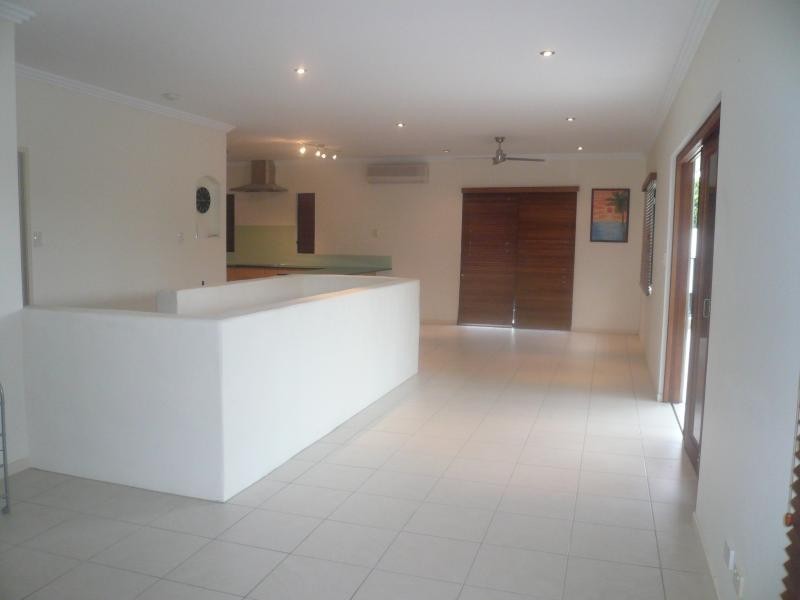 1 Shalom Close, Cooya Beach QLD 4873