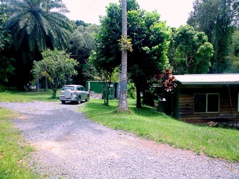84 Cape Tribulation Road, Daintree QLD 4873