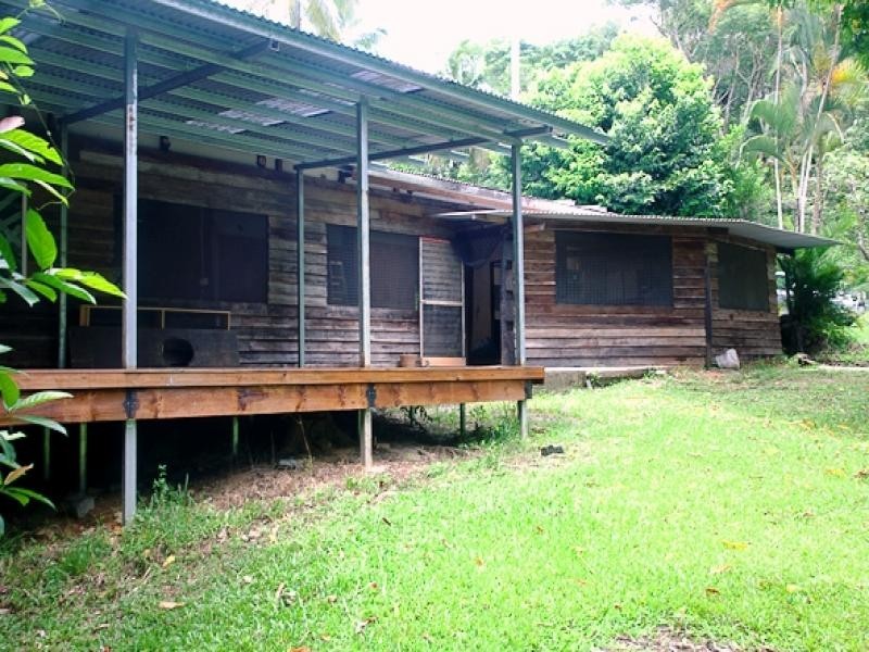84 Cape Tribulation Road, Daintree QLD 4873