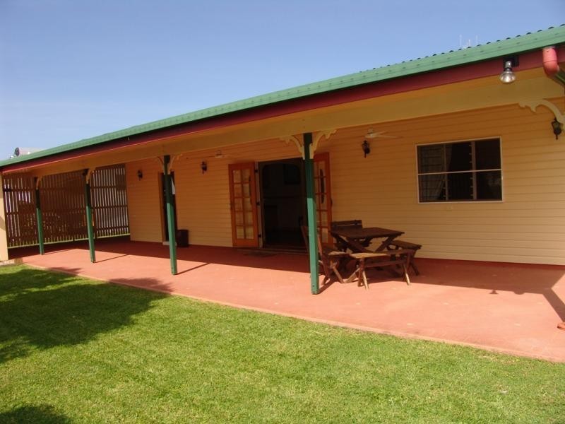 23 Owen Street, Mossman QLD 4873