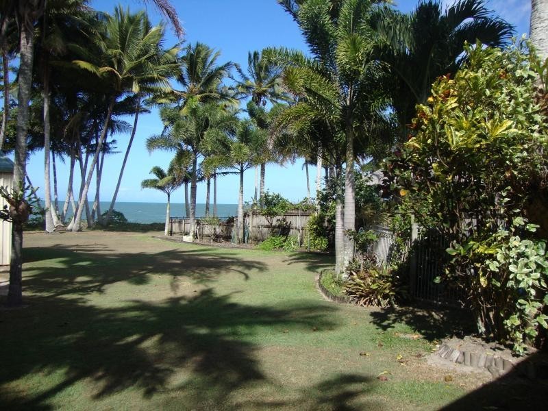 7 Marine Parade, Newell QLD 4873