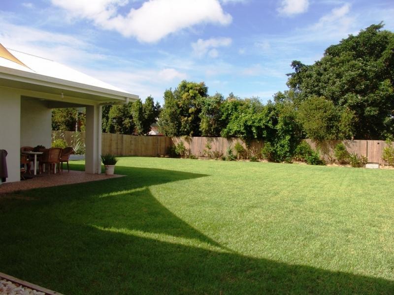 38 Riflebird Close, Mossman QLD 4873