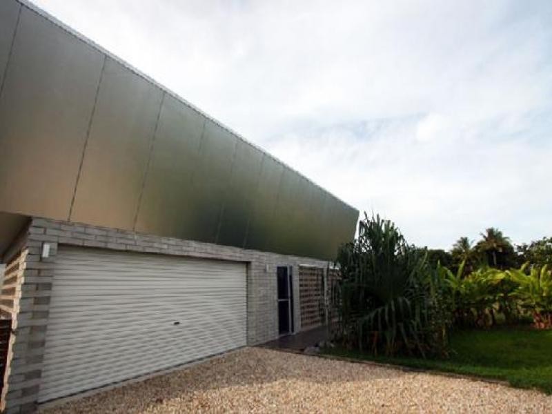 13 Ocean Ave, Cooya Beach QLD 4873