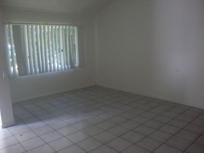 2/19 Wilson Street, Mossman QLD 4873