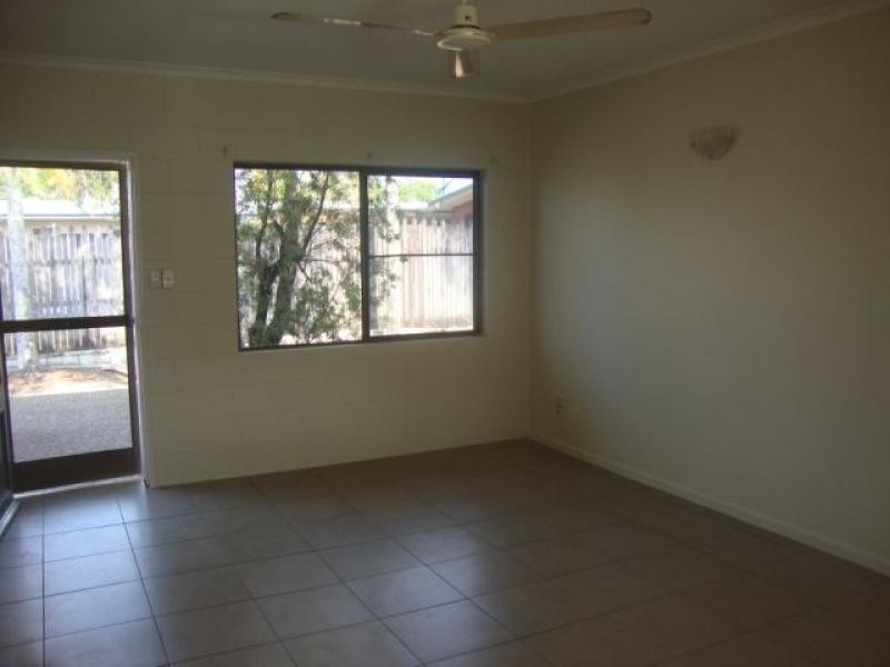 2/24 Atherton Street, Mossman QLD 4873