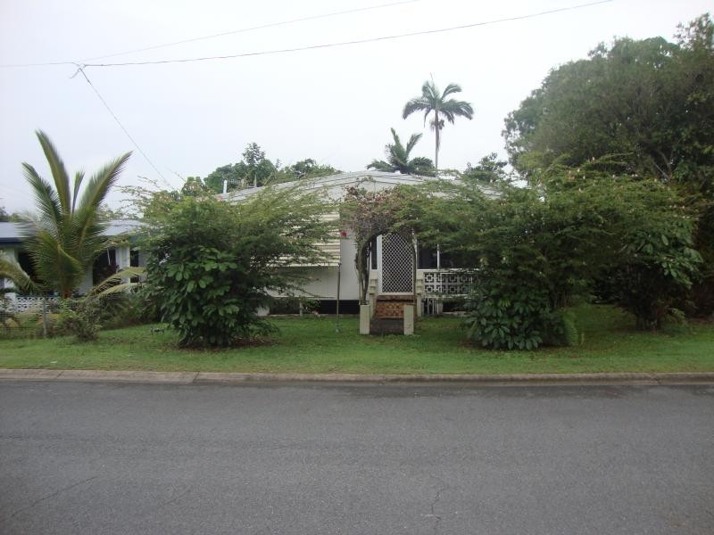 6 Marine Parade, Newell QLD 4873