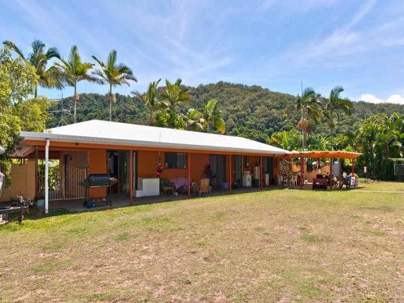 31 Yarun Close, Wonga QLD 4873