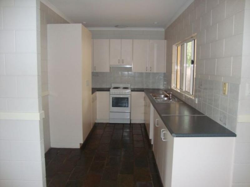 8 Dan Hart Lane, Mossman QLD 4873