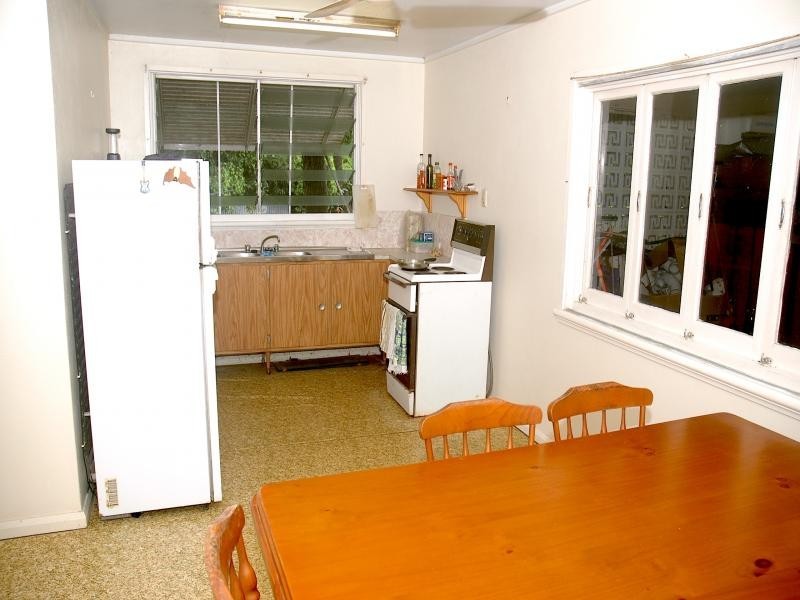 17 maxwell street, Mossman QLD 4873