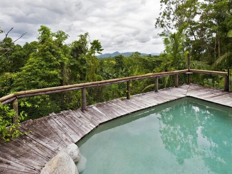 10 Coral Sea Drive, Mossman QLD 4873