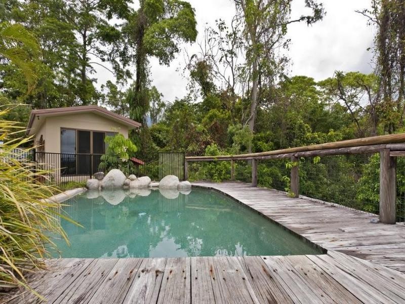 10 Coral Sea Drive, Mossman QLD 4873
