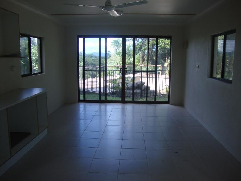 10 Coral Sea Drive, Mossman QLD 4873
