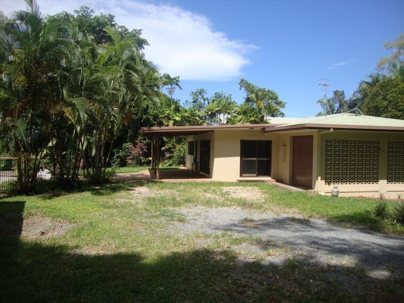10 Coral Sea Drive, Mossman QLD 4873