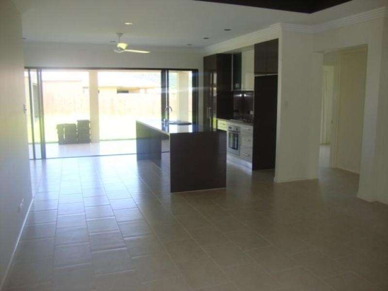 2 Spoonbill, Mossman QLD 4873