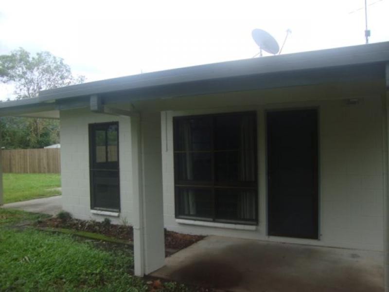 31 Pringle Street, Mossman QLD 4873