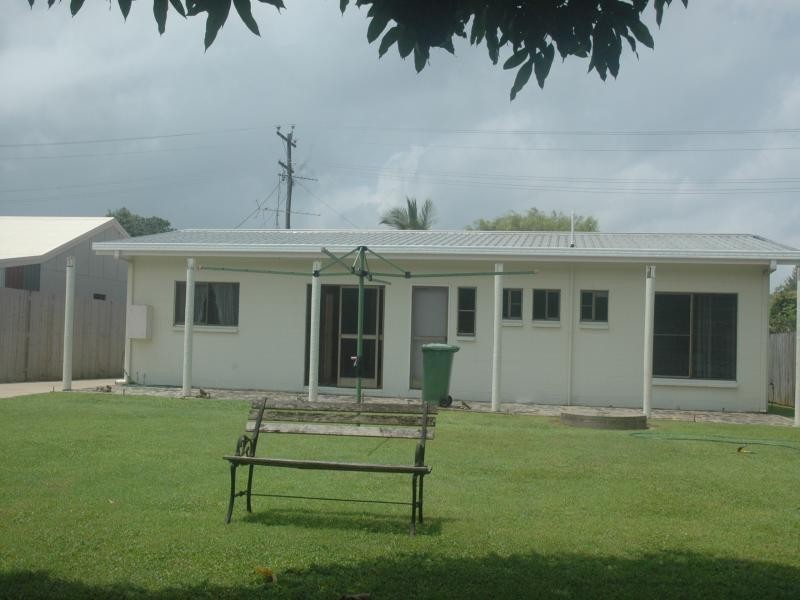 12 Snapper Island Drive, Wonga QLD 4873