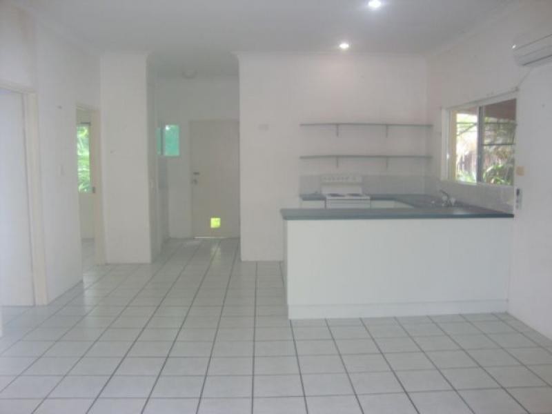 2/10 Albatross Close, Cooya Beach QLD 4873