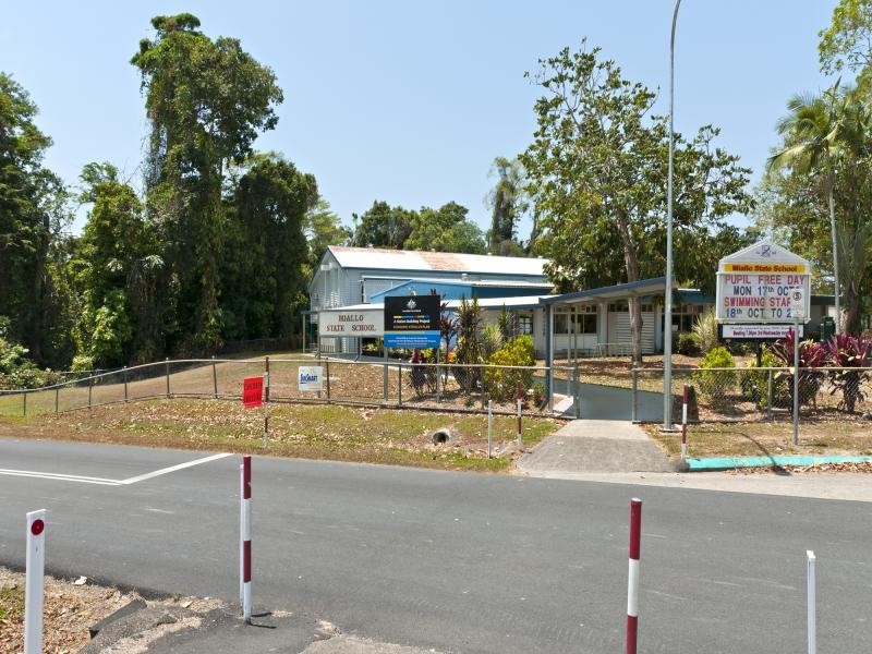 7 Rutherford Road, Miallo QLD 4873