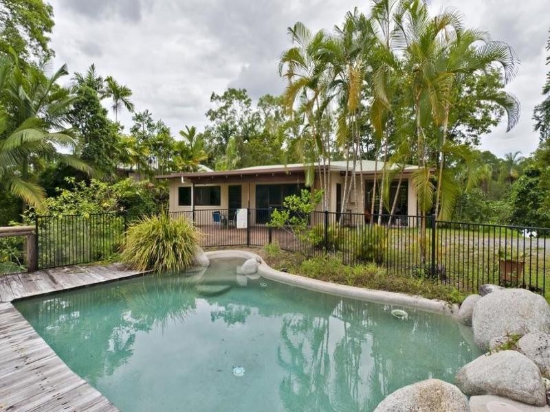 10 Coral Sea Drive, Mossman QLD 4873