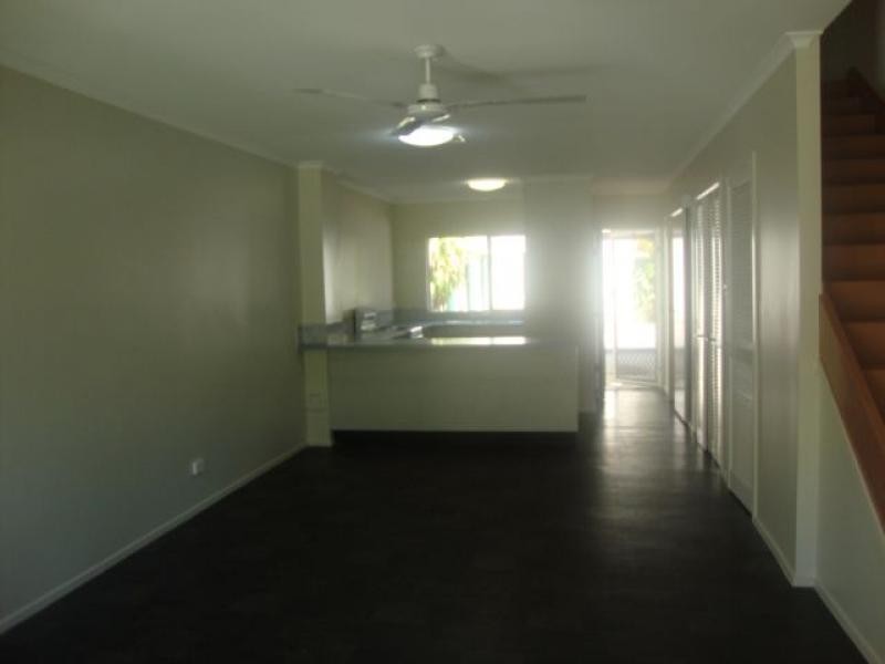 2/3 Calophyllum Cl, Wonga QLD 4873