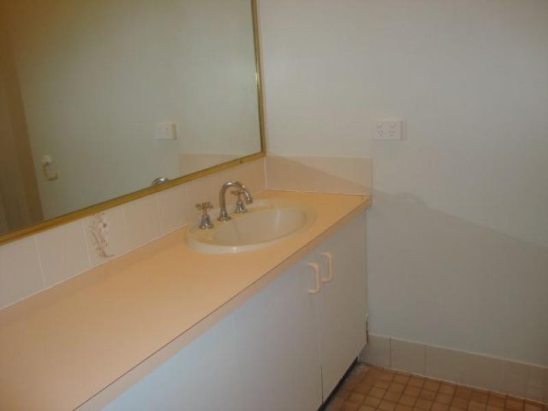 2/3 Calophyllum Cl, Wonga QLD 4873