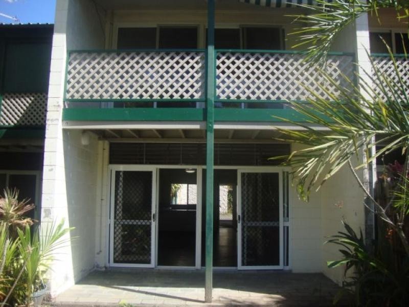 2/3 Calophyllum Cl, Wonga QLD 4873