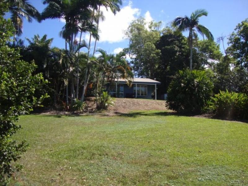 6 Coral Sea Drive, Mossman QLD 4873