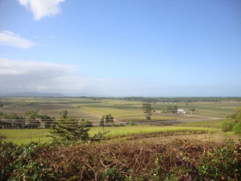44 Francis Rd, Mossman QLD 4873