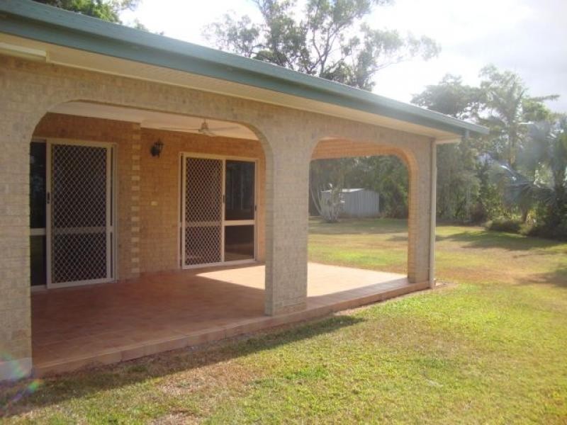 44 Francis Rd, Mossman QLD 4873