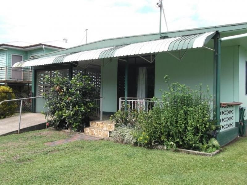 30 Pringle Street, Mossman QLD 4873