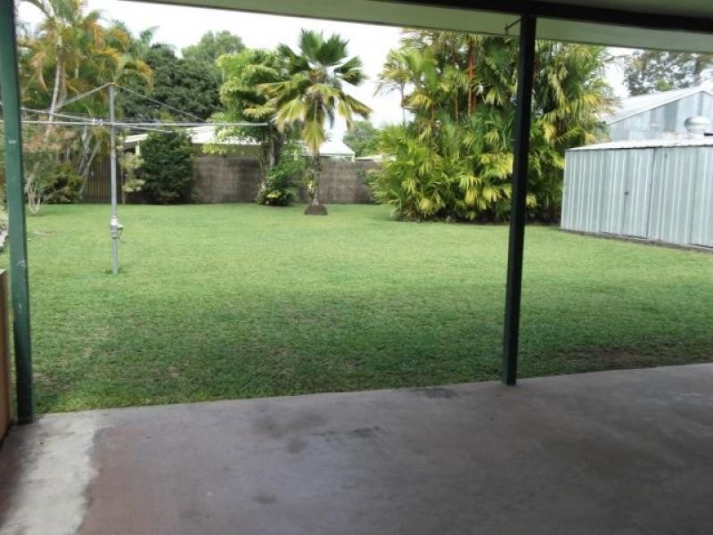 30 Pringle Street, Mossman QLD 4873