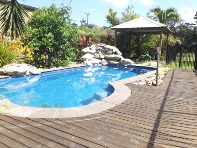 15 Watson Close, Mossman QLD 4873