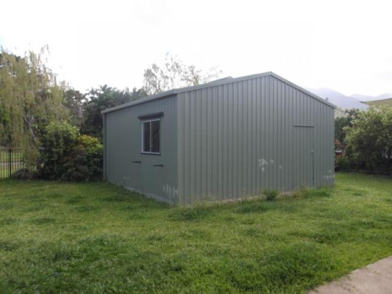 15 Watson Close, Mossman QLD 4873
