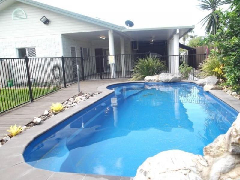 15 Watson Close, Mossman QLD 4873