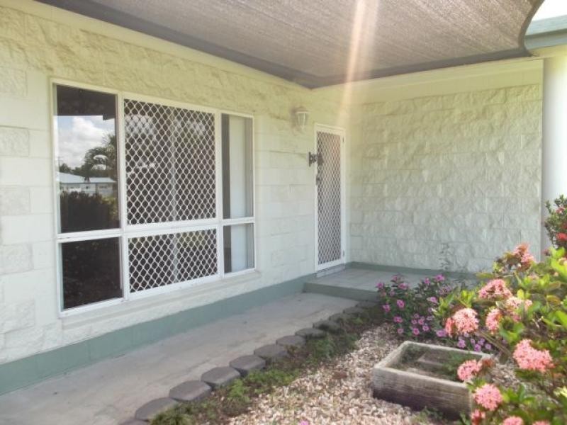 15 Watson Close, Mossman QLD 4873