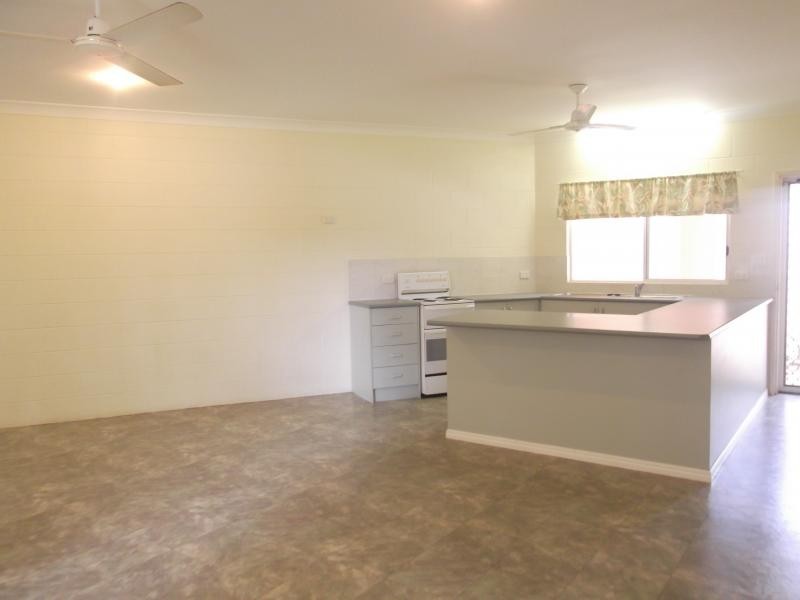 2/26 Shalom Close, Cooya Beach QLD 4873