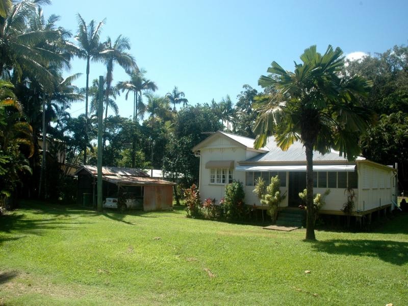 10 Stewart Street, Daintree QLD 4873