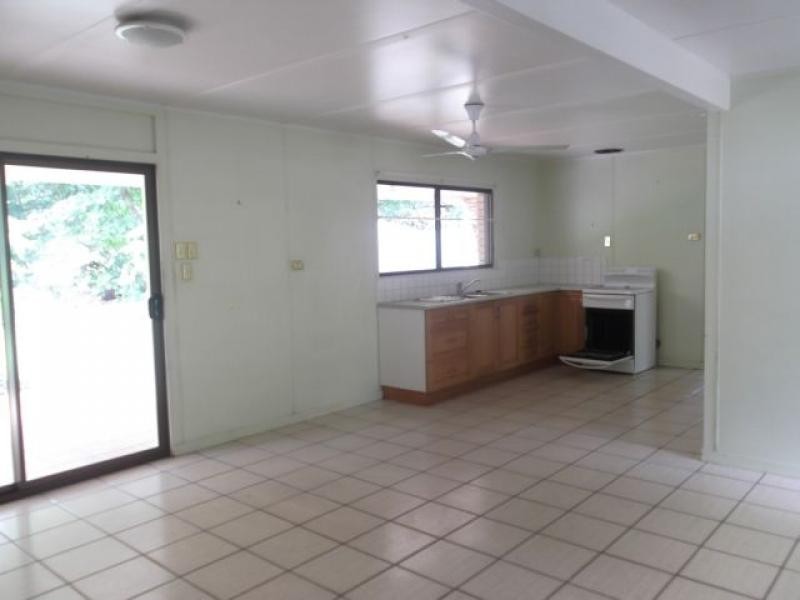 33 Marlin Drive, Wonga QLD 4873