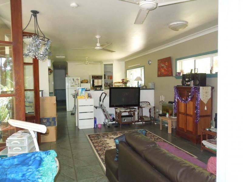 4 Gorge View Crescent, Mossman QLD 4873