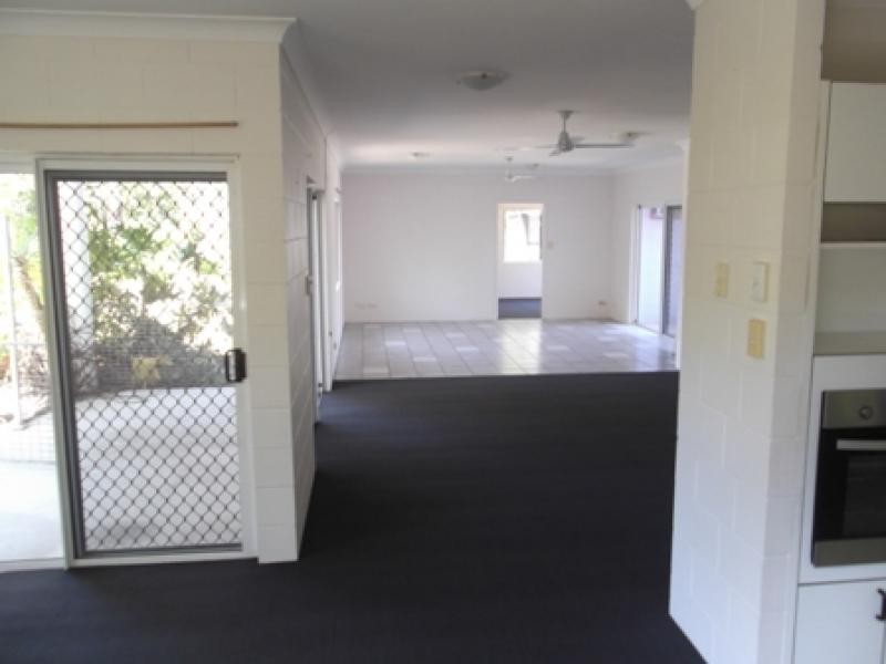 17 Bougainvillea St, Cooya Beach QLD 4873