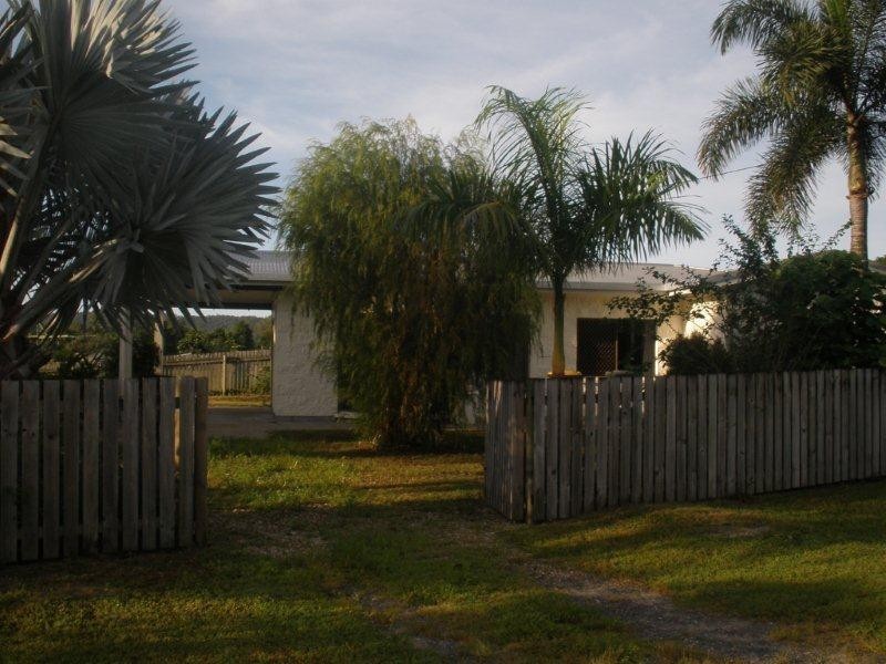 14 Jacaranda Close, Cooya Beach QLD 4873