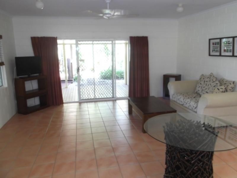 1/7 Camelia Close, Wonga QLD 4873